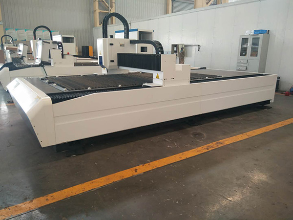 Metal Levha için 1000W 2000W 3000W 4000W 6Kw Fiber Lazer Kesim Makinesi